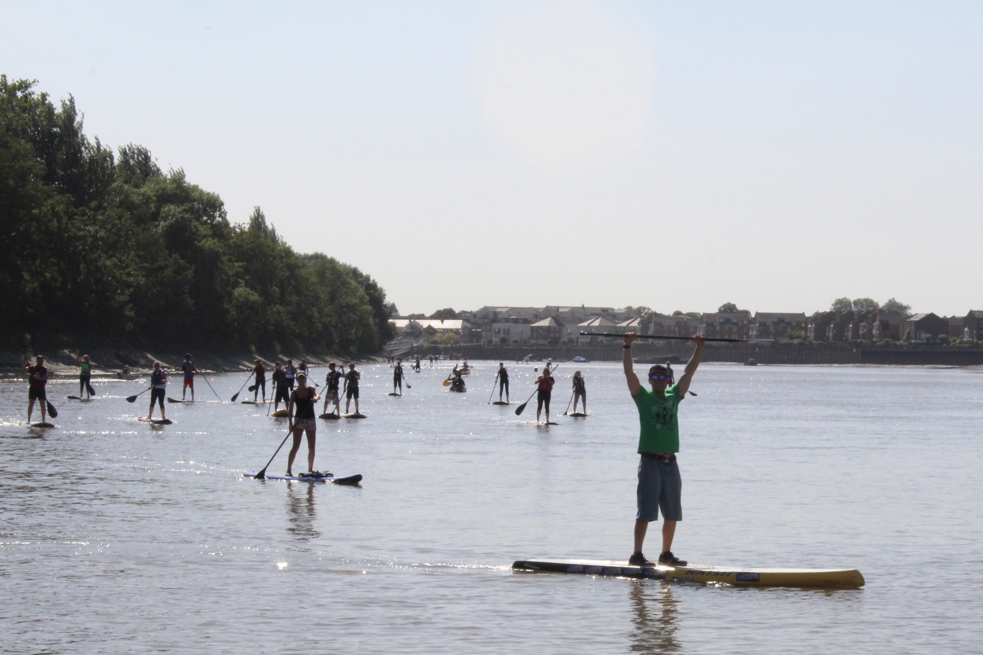 70 Paddlers Complete Thames Stand Up Paddle Board Challenge The